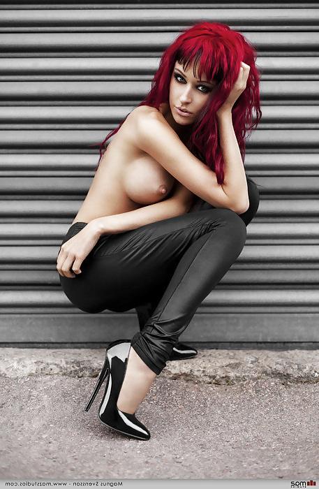 25P Legs, nylons and heels mega post