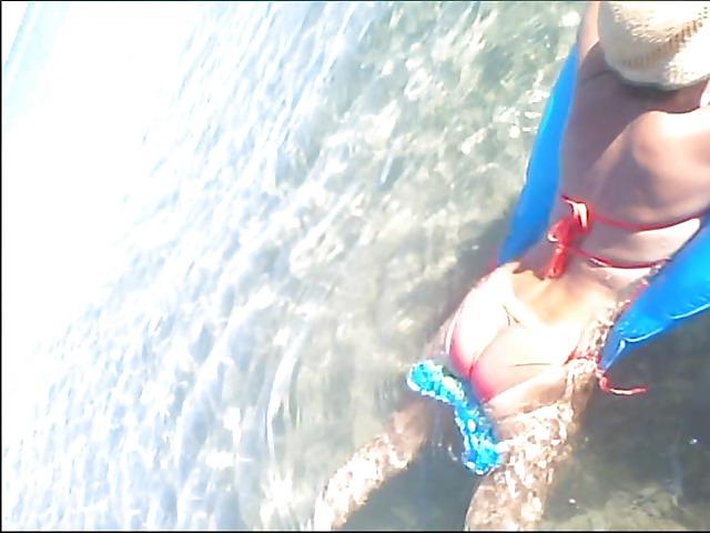 19P Spy beach mature ass