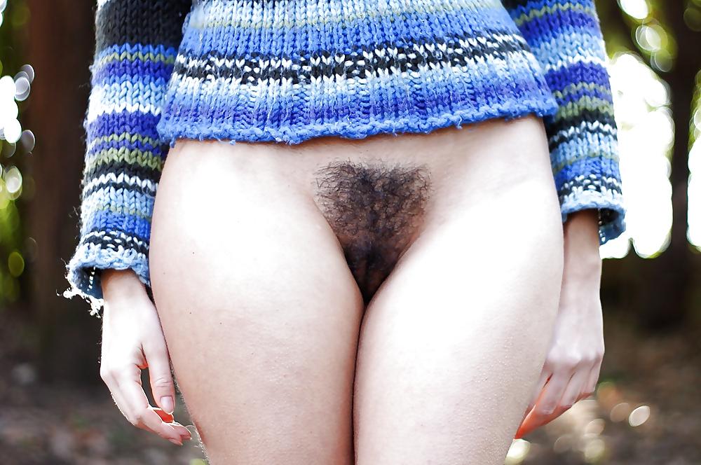 20P Hairy Bottomless