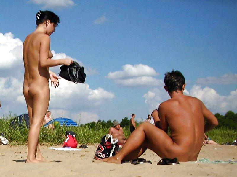 25P Cute Beach Teens