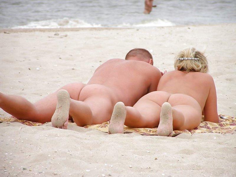 25P Cute Beach Teens