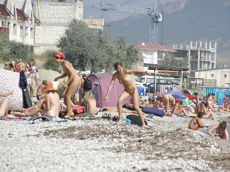 25P Cute Beach Teens