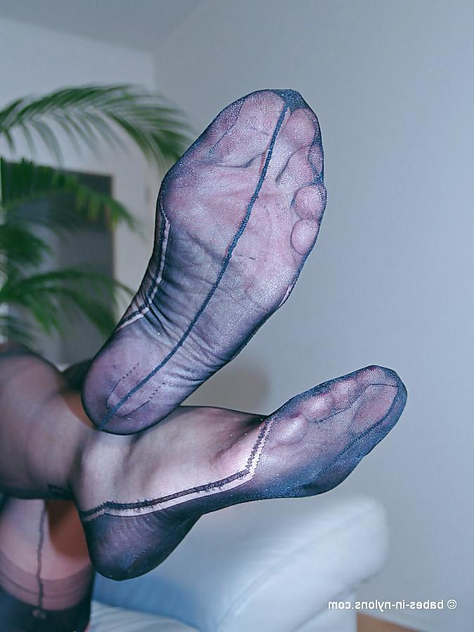 19P Nylon Soles n Situations 10