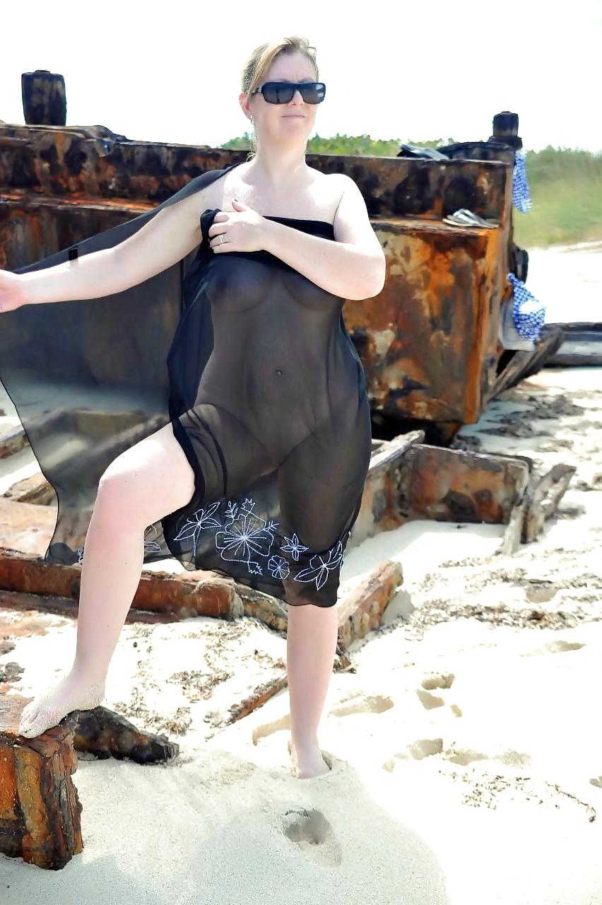 10P Pale white mature on the beach