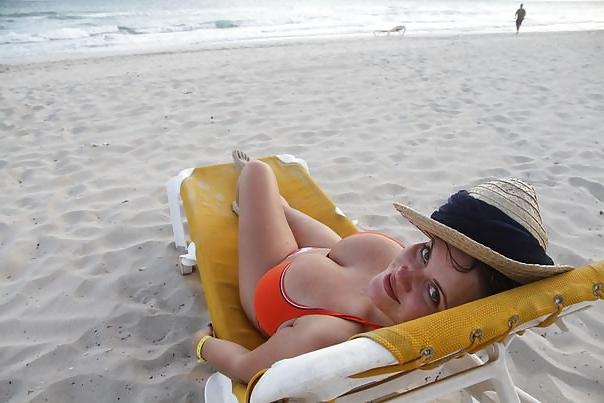 16P Busty Russian Woman 60