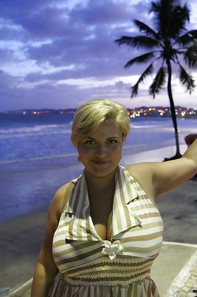 16P Busty Russian Woman 60