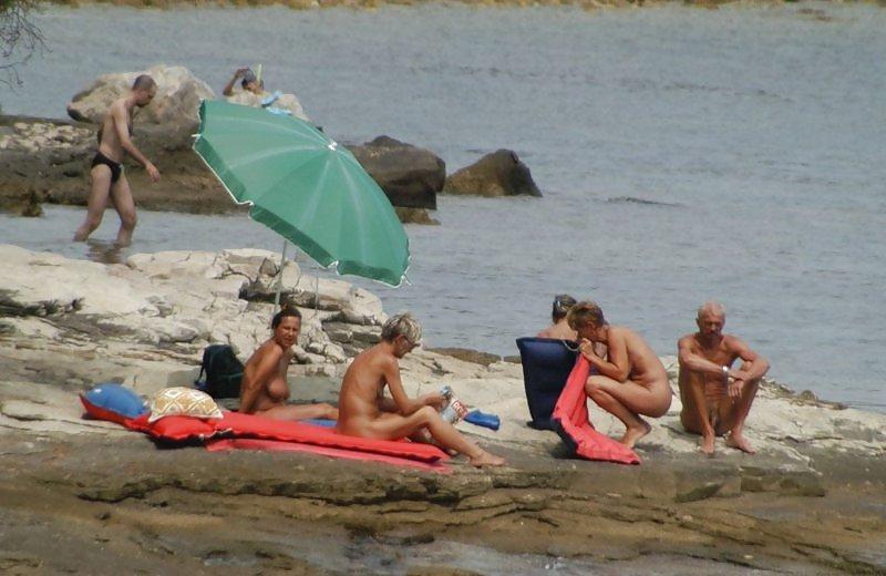 25P FKK-Strandspaß