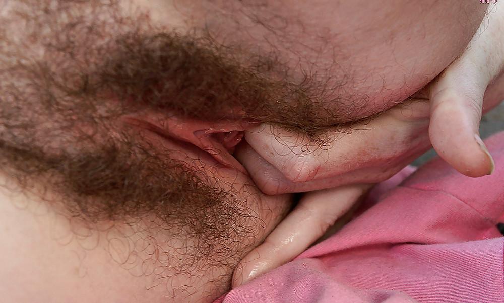 8P Hairy pussy1