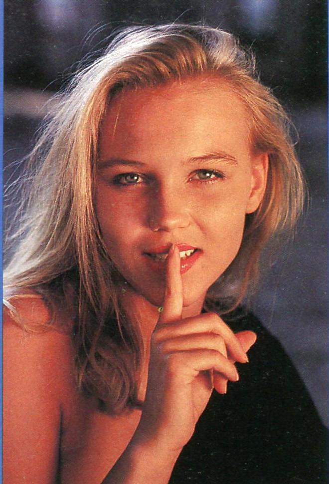 25P Scottish Lassie Kirsten Imrie & other Brit Babes
