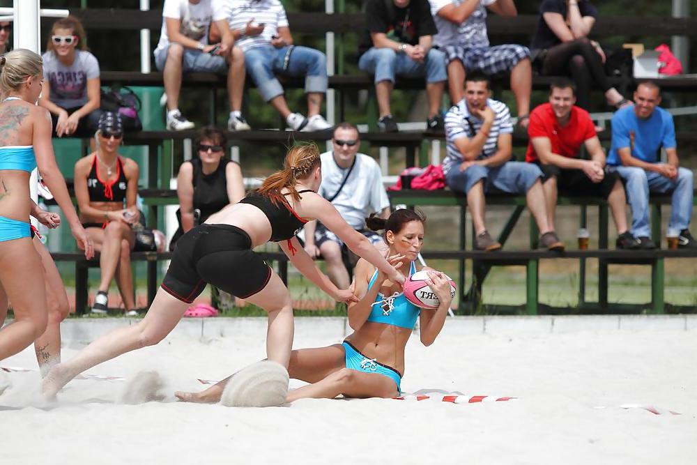 20P Beach rugby 