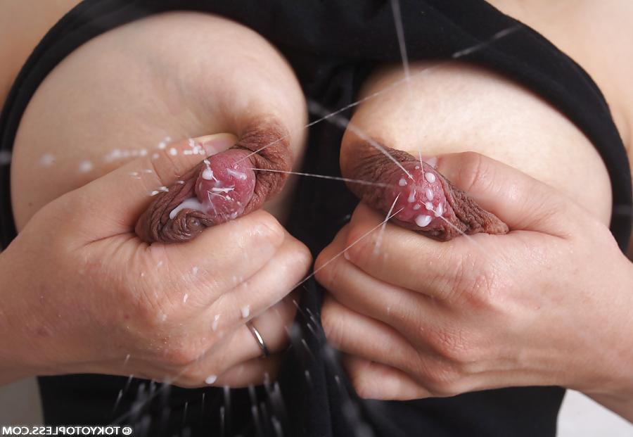25P A Japanese mature woman's various enormous breasts. Part7