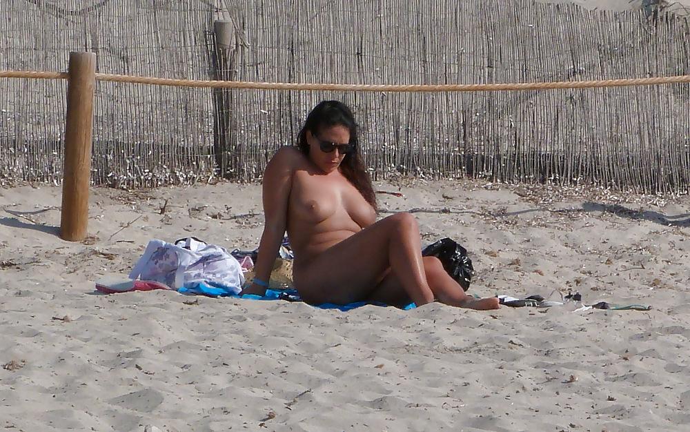 9P Me naked at the nudist beach