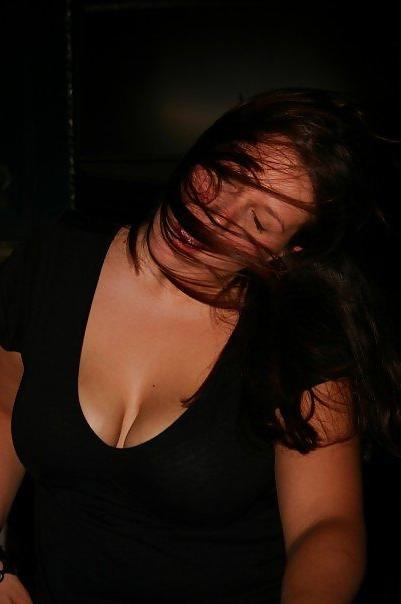 25P Non Nude sexy woman