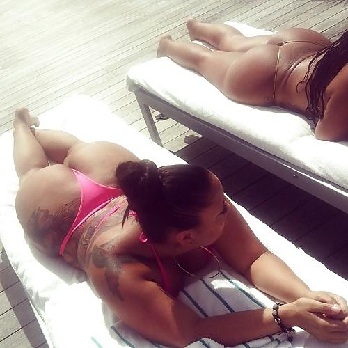 25P Beach booty
