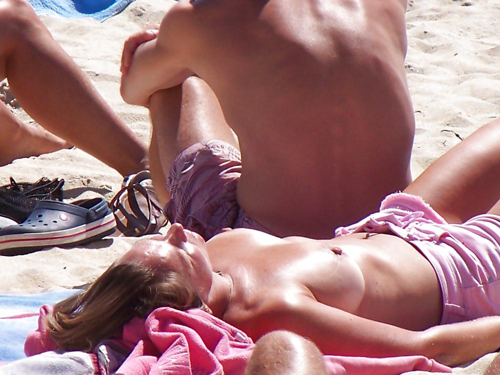 4P Beach milfs