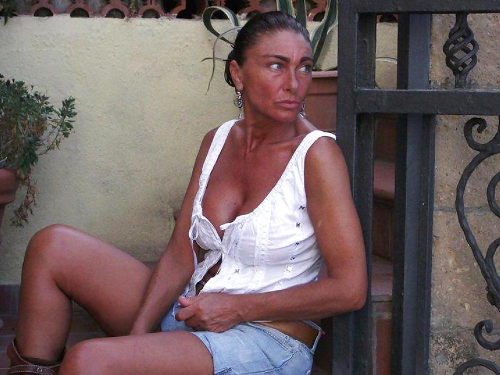 19P Italian woman: Barbara
