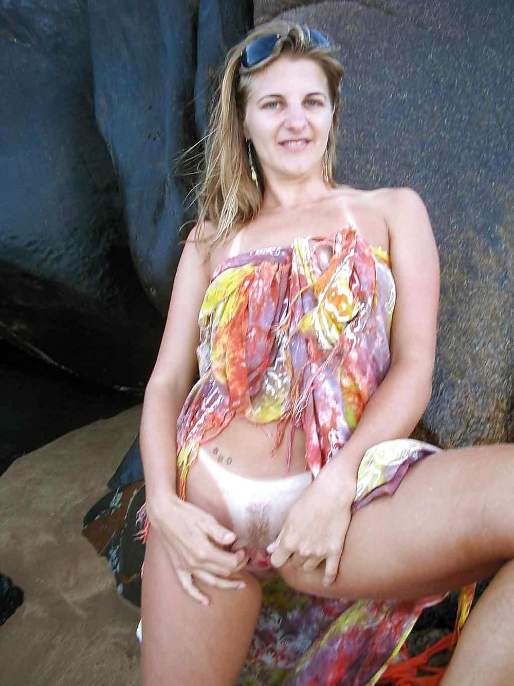 25P MILF flashing - 16