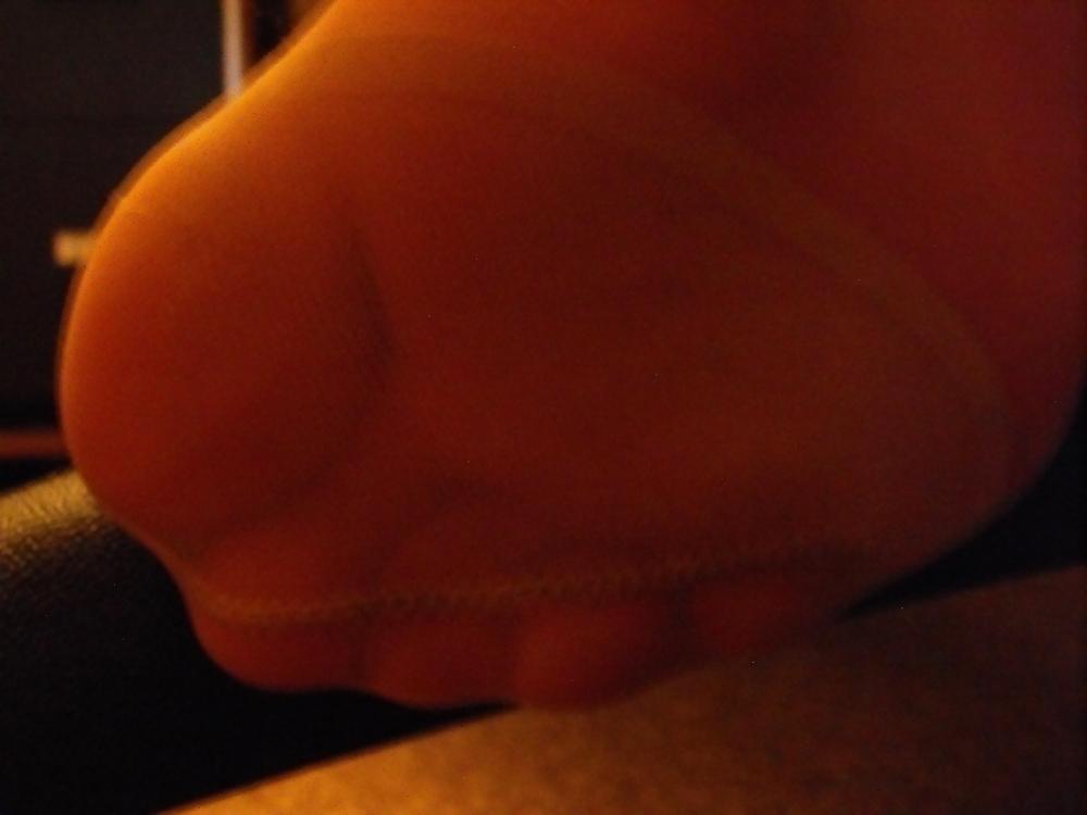 12P Em's reinforced nylon toes up close