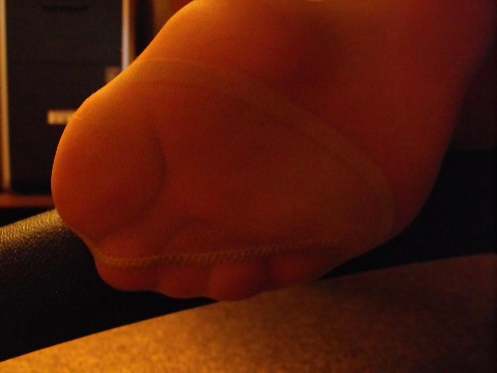 12P Em's reinforced nylon toes up close