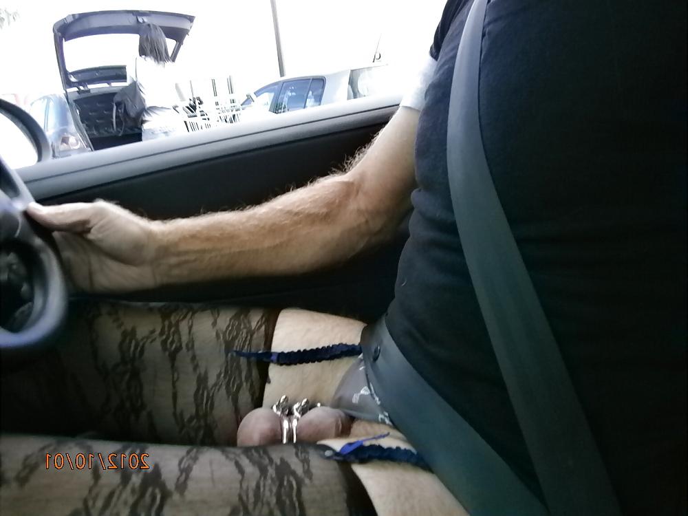 6P Public exhib outside crossdress shemale flash cock