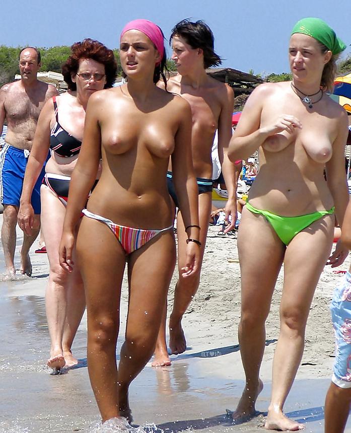 19P Beach girls 19