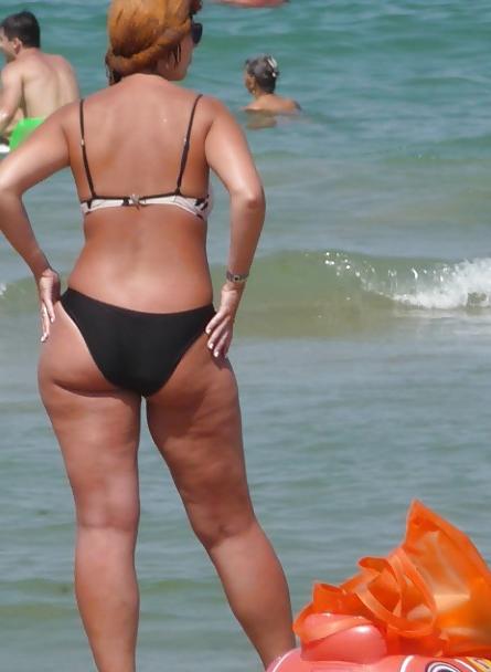 9P Super greasy white ASS beach 2