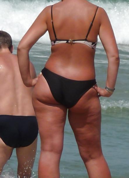 9P Super greasy white ASS beach 2