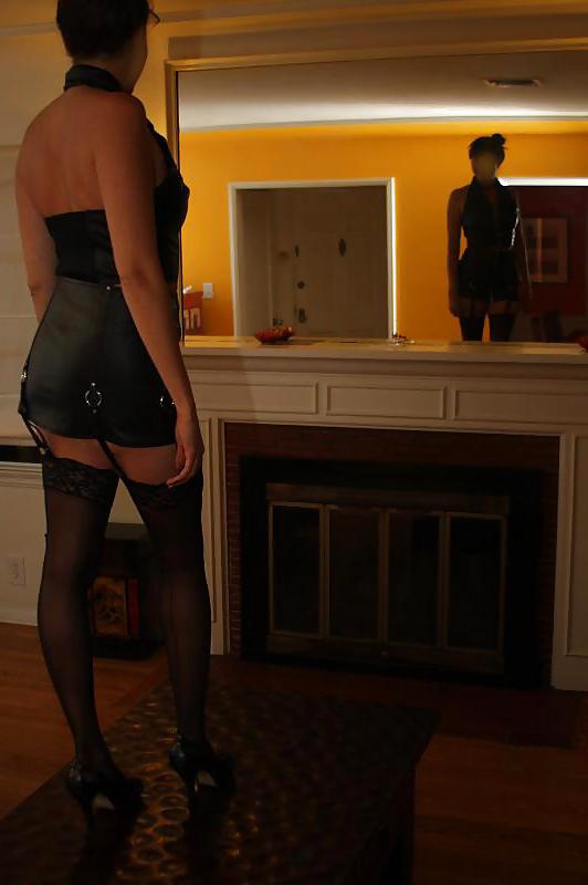 25P Rochelle in Leather