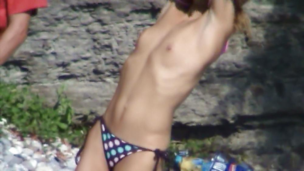 9P FKK-Strandbrüste, MILFs