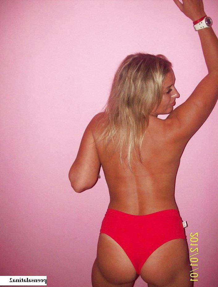 10P Turkish woman: Sinem