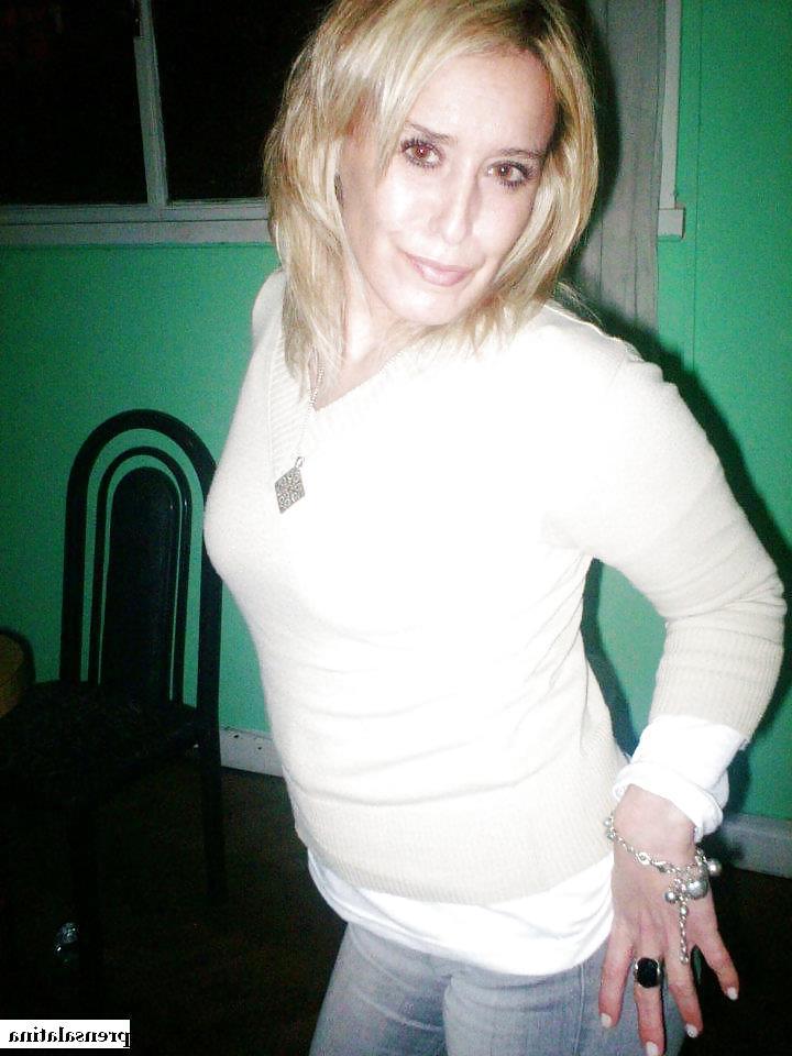 10P Turkish woman: Sinem