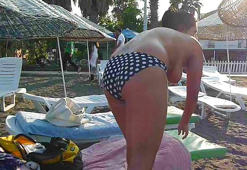 9P My big boobs exposed on the beach