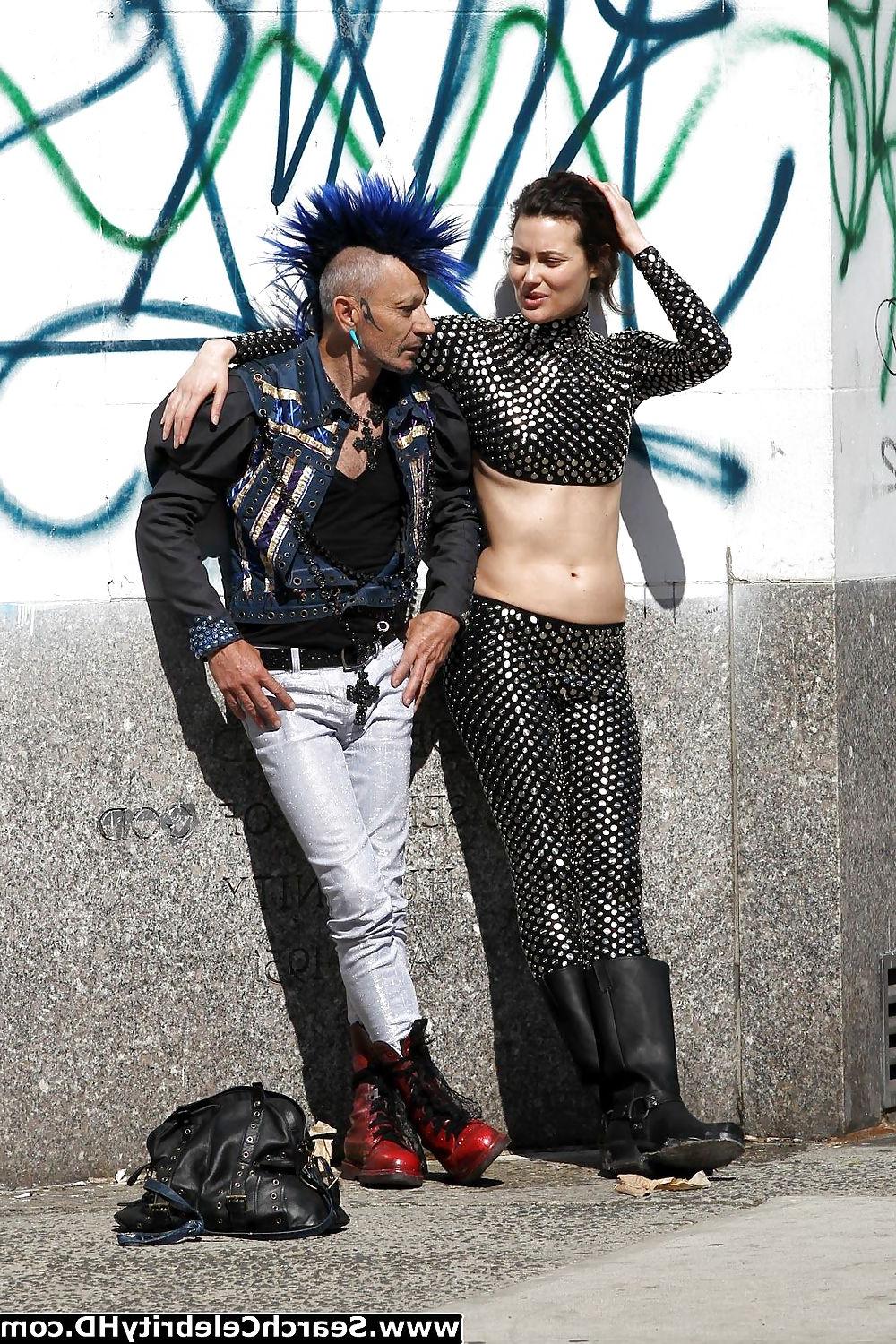 25P Shalom Harlow Flashing Boobs In New York