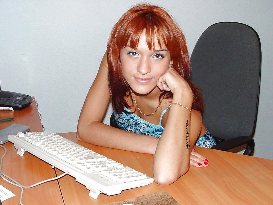 18P Hot Wife In Her Office Shows Her Pussy