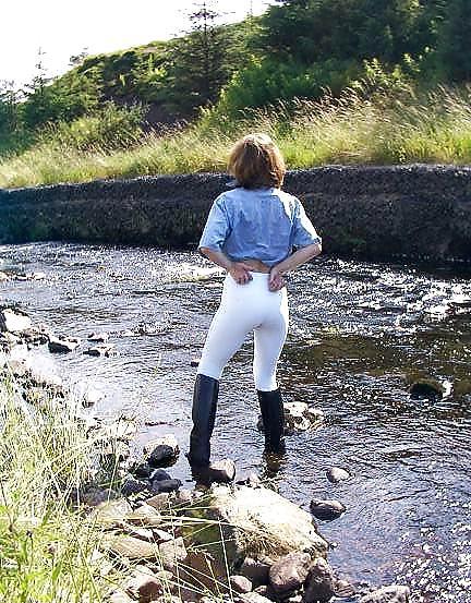 15P Woman in riding gear Collar up fetish