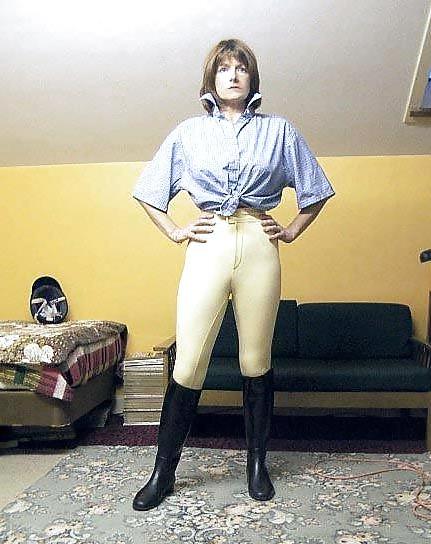 15P Woman in riding gear Collar up fetish