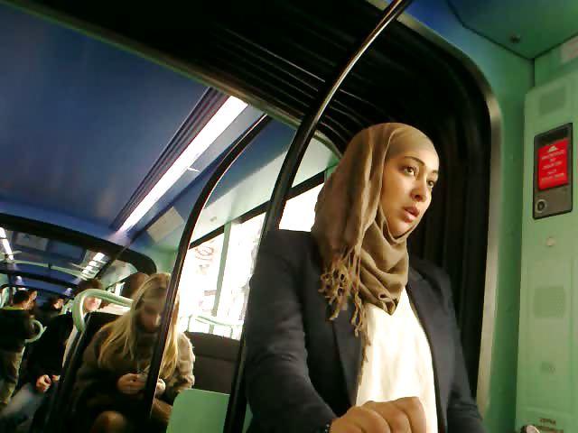 13P Flashing hijab muslim arab