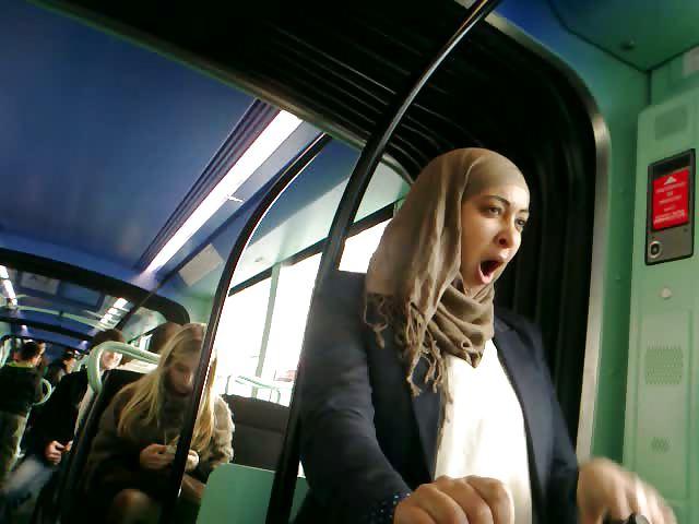 13P Flashing hijab muslim arab