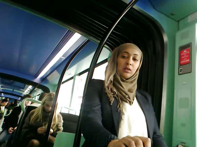 13P Flashing hijab muslim arab