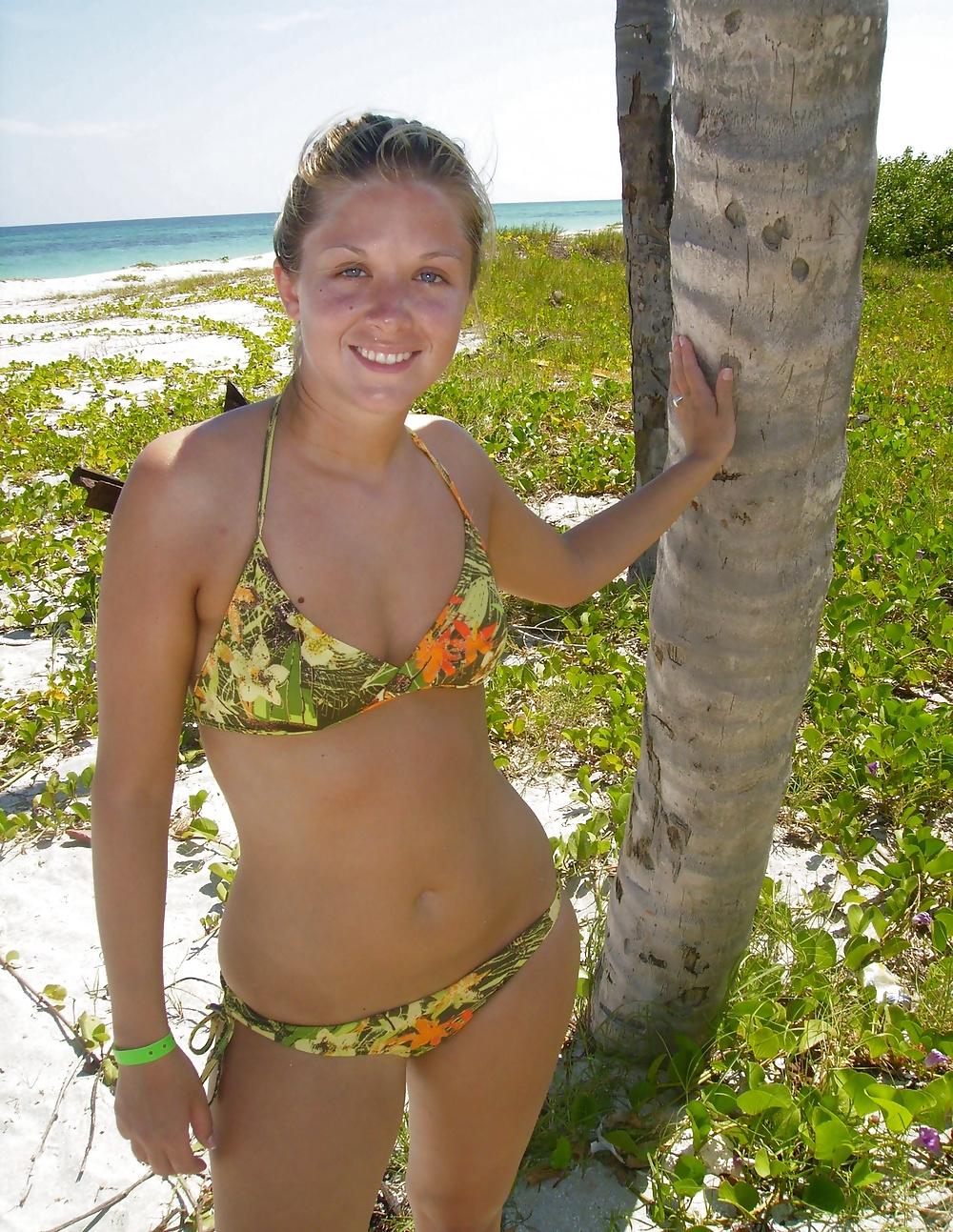 25P Stolen Pics - Blonde Topless on Beach