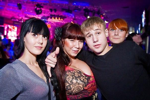 16P Busty Russian Woman 82