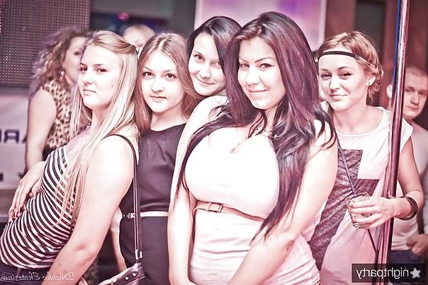 16P Busty Russian Woman 82