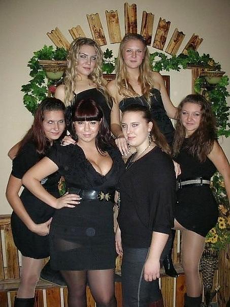 16P Busty Russian Woman 82