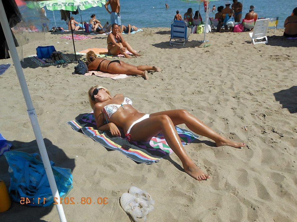 15P Italian woman: Laura
