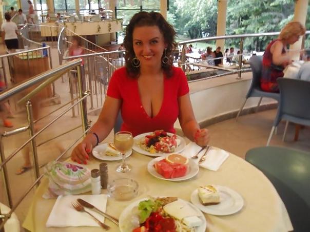 16P Busty Russian Woman 70