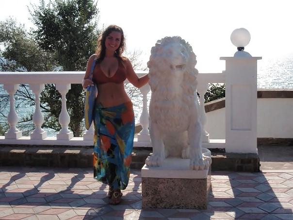 16P Busty Russian Woman 70
