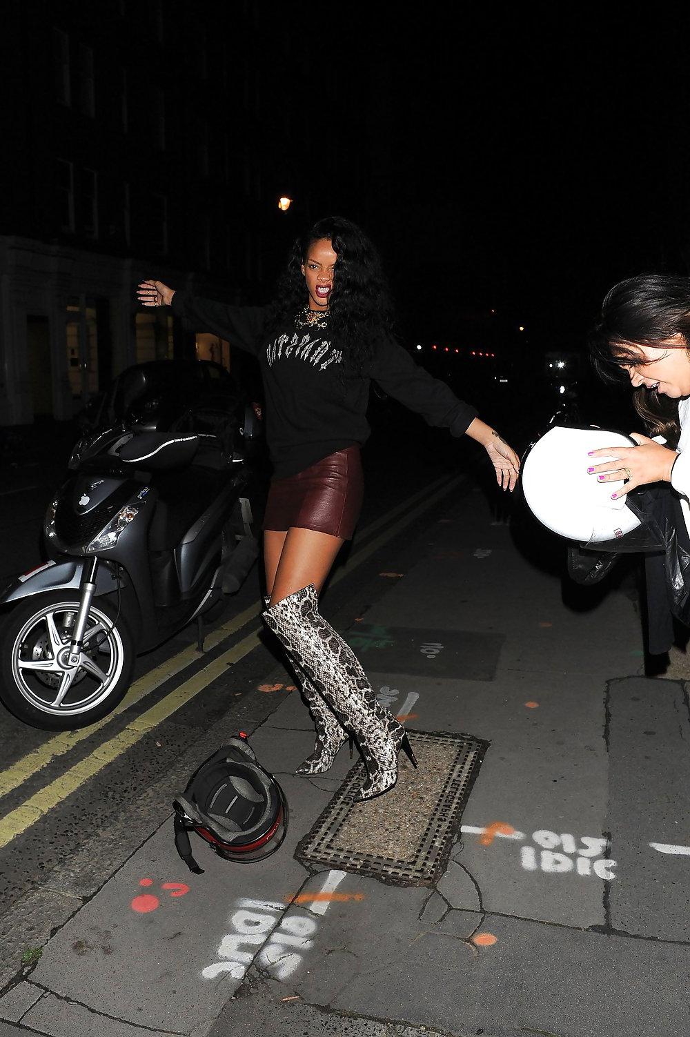 13P RIHANNA leather skirt in London LEGS