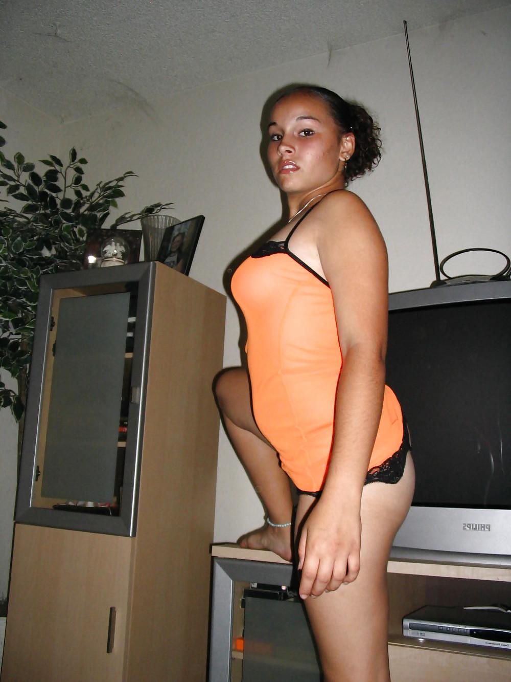 25P Sexy Latino