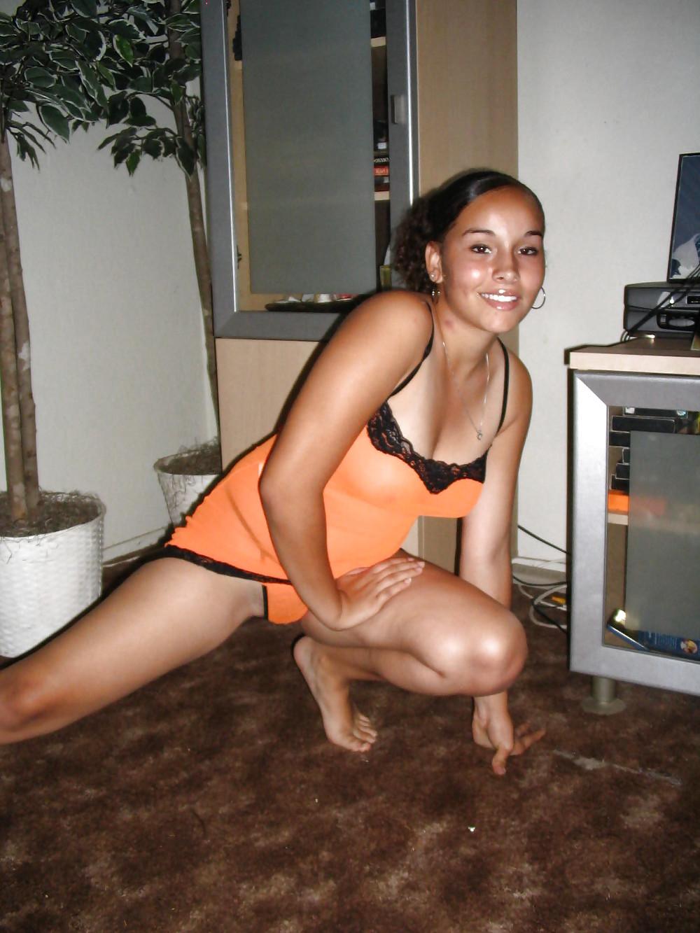 25P Sexy Latino
