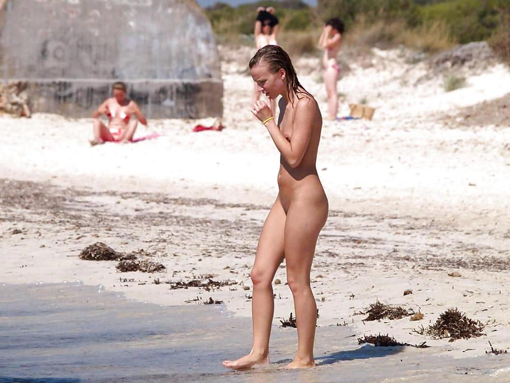20P BEACH FUN 19